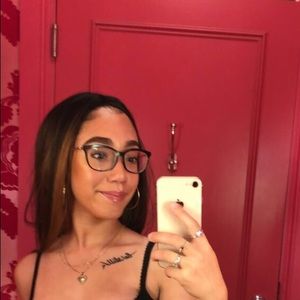 Meet your Posher, Jillian